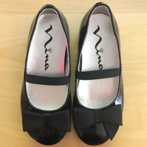 8.5 NBW Nina patent leather Mary Janes